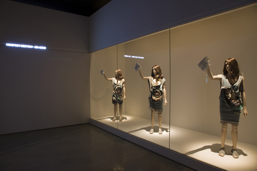 アート・デザイン・音楽 Hussein Chalayan アート・デザイン・音楽 A magazine Curated by Hussein
